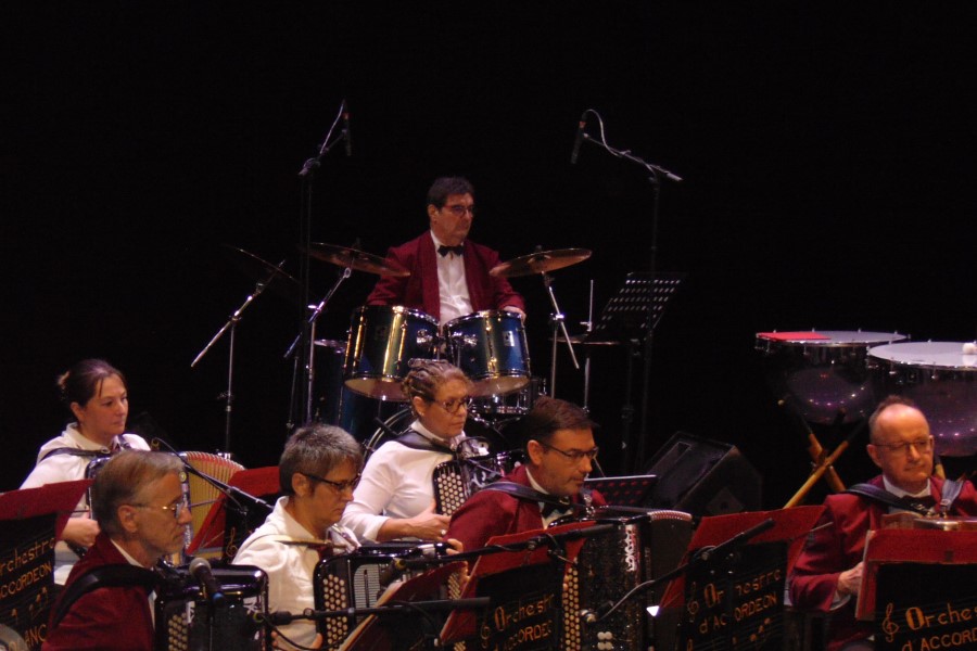 La batterie – Orchestre d'Accordéon Dolanc